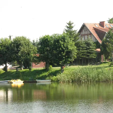 Gospodarstwo Agroturystyczne Stara Szkola Gorawino -alte Schule Gerfin 팜스테이 Bobolice (Koszalin)